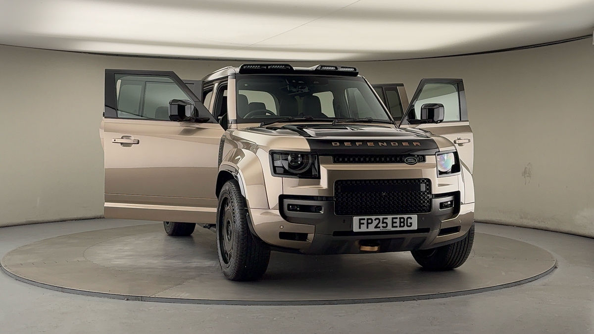 More views of Land Rover Defender 110