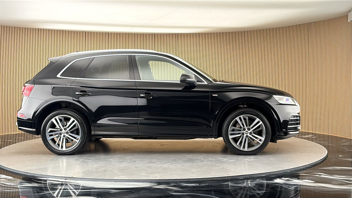 More views of Audi Q5