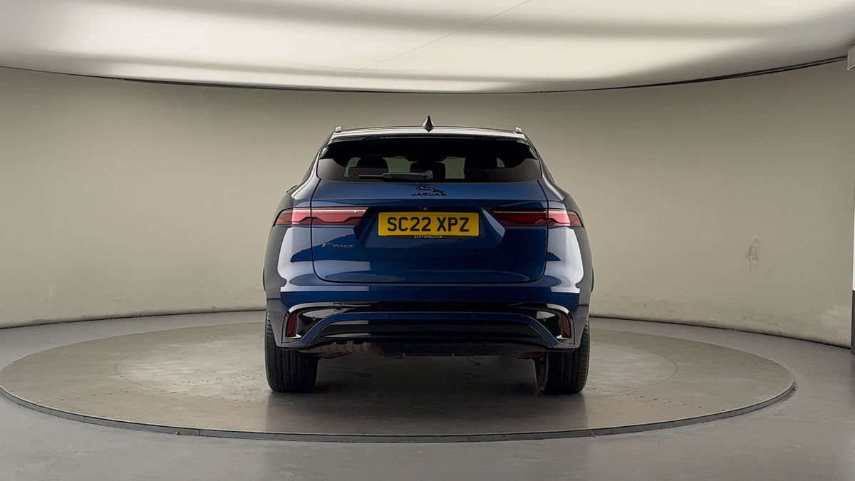 Jaguar F-PACE Image 4