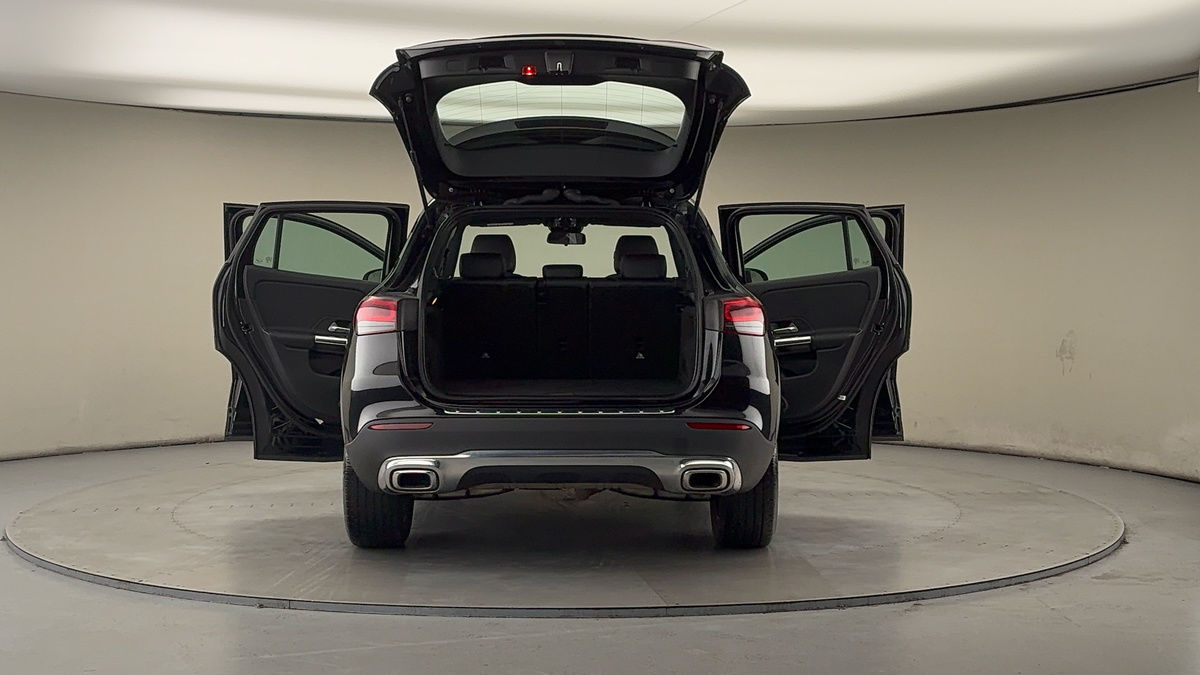 More views of Mercedes-Benz GLA