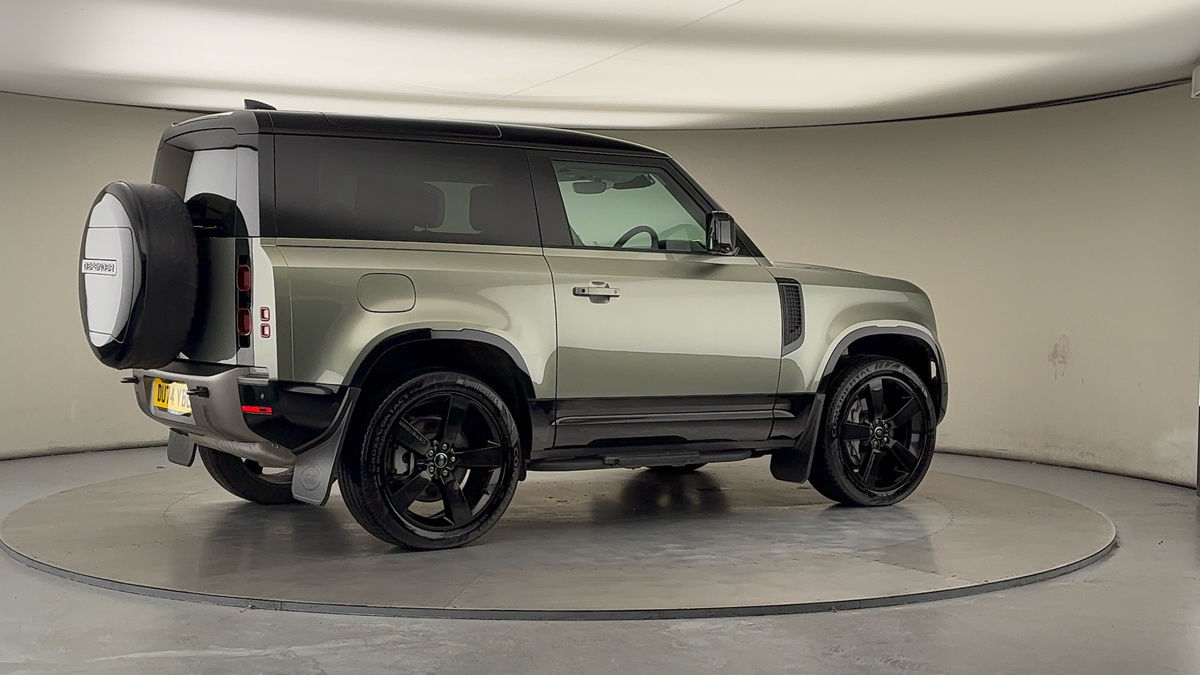 More views of Land Rover Defender 90