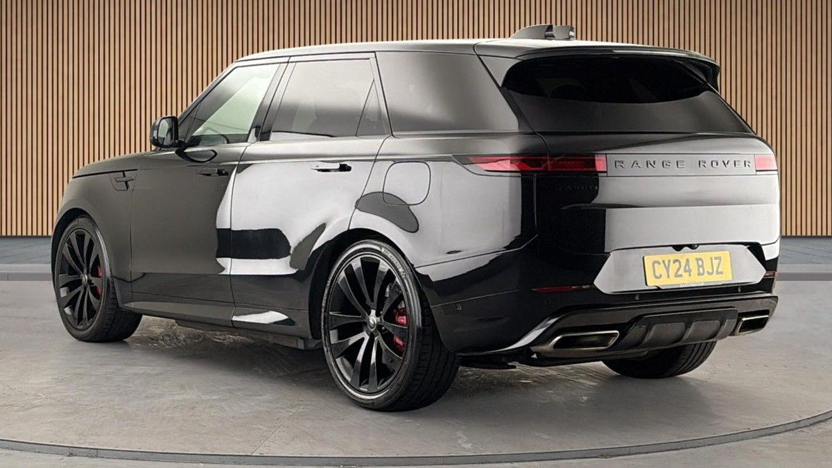 Land Rover Range Rover Sport Image 2