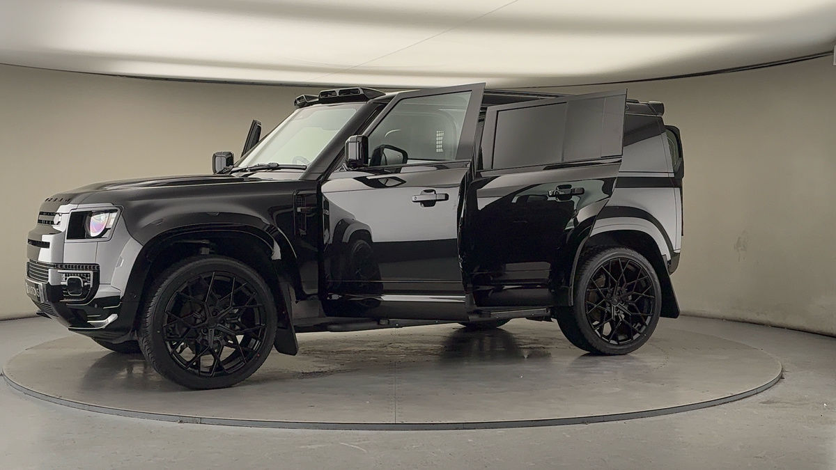 More views of Land Rover Defender 110