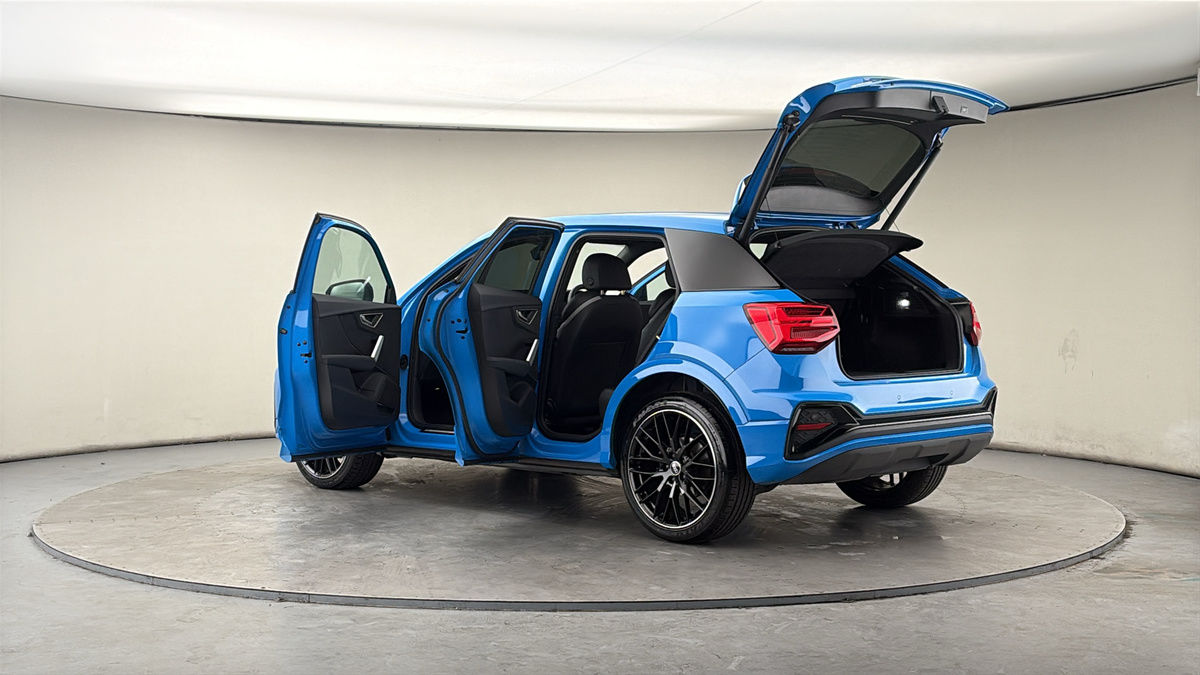 More views of Audi Q2