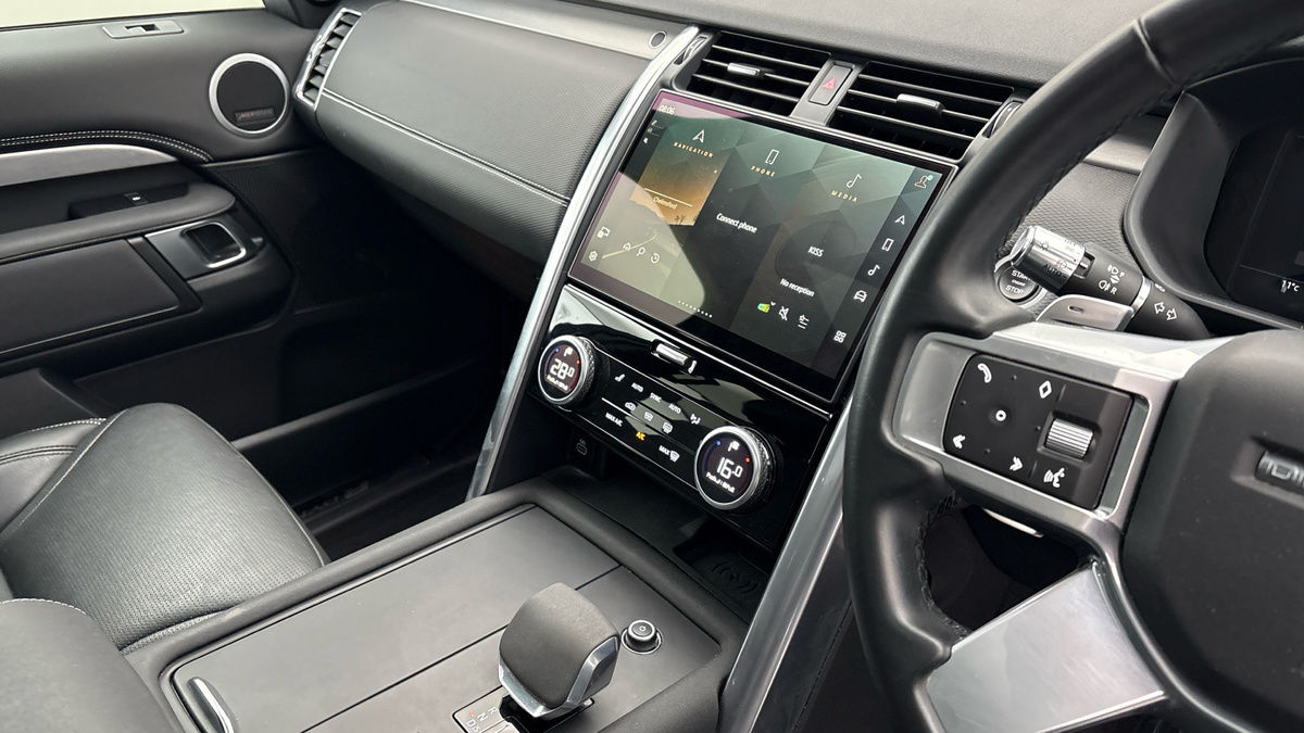 Land Rover Discovery Image 18