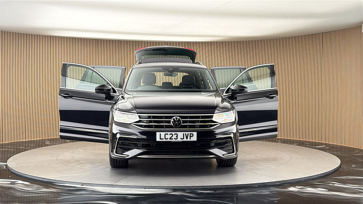 More views of Volkswagen Tiguan