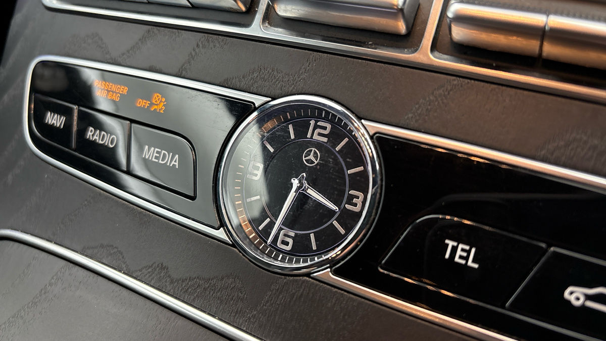 Mercedes-Benz E Class Image 6