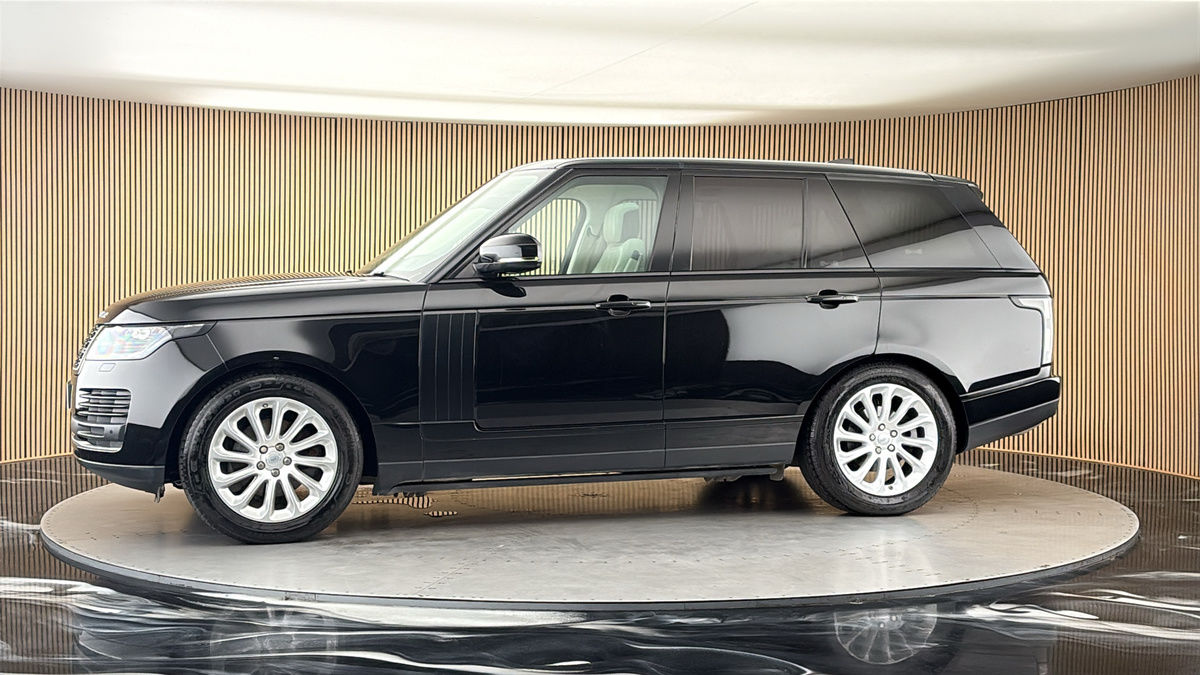 More views of Land Rover Range Rover