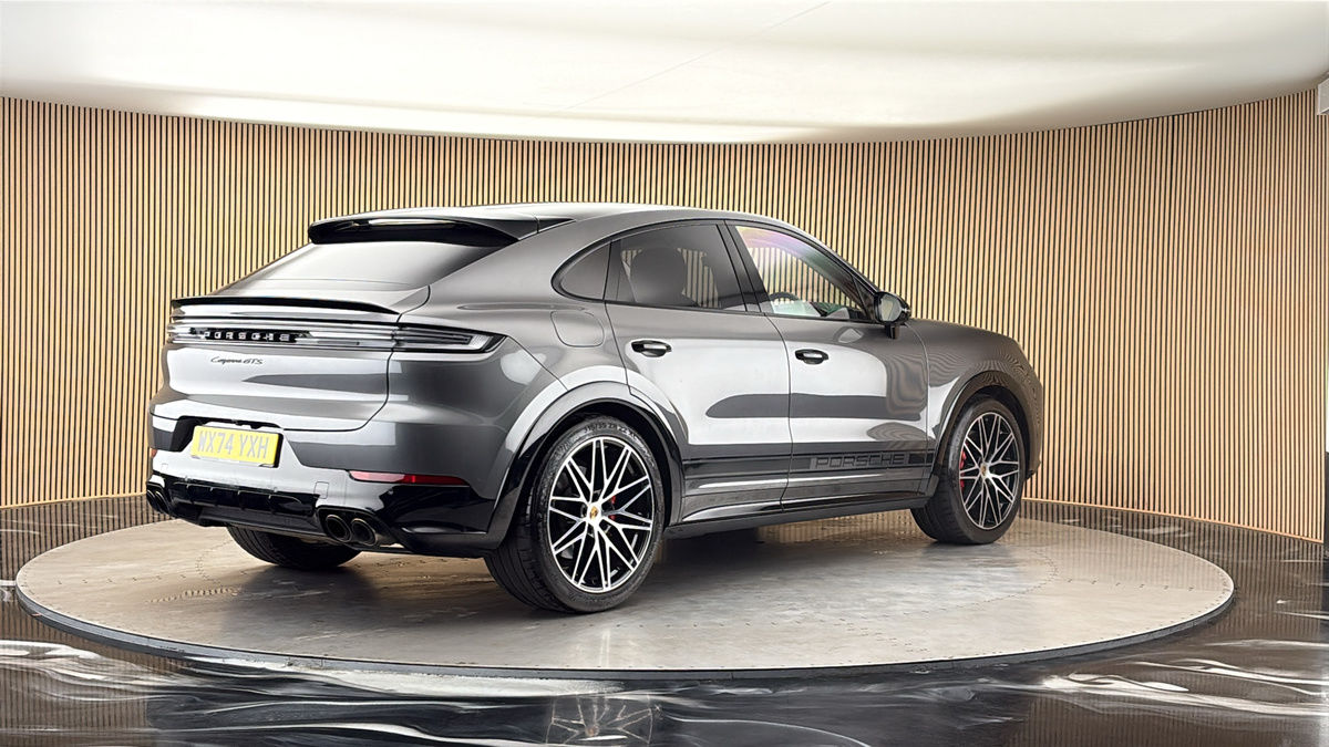 Porsche Cayenne Image 21