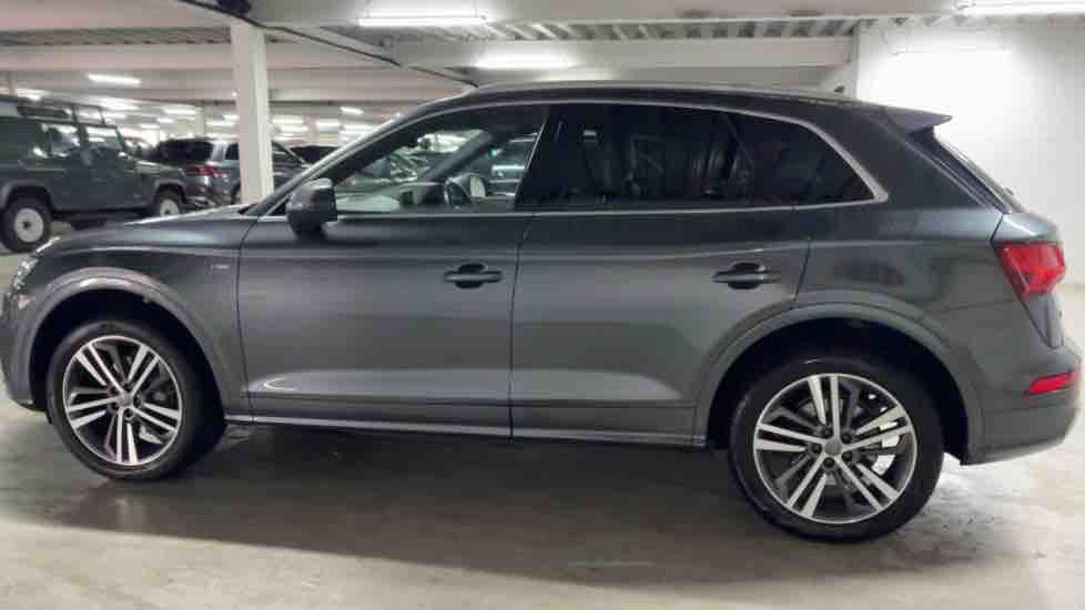 More views of Audi Q5