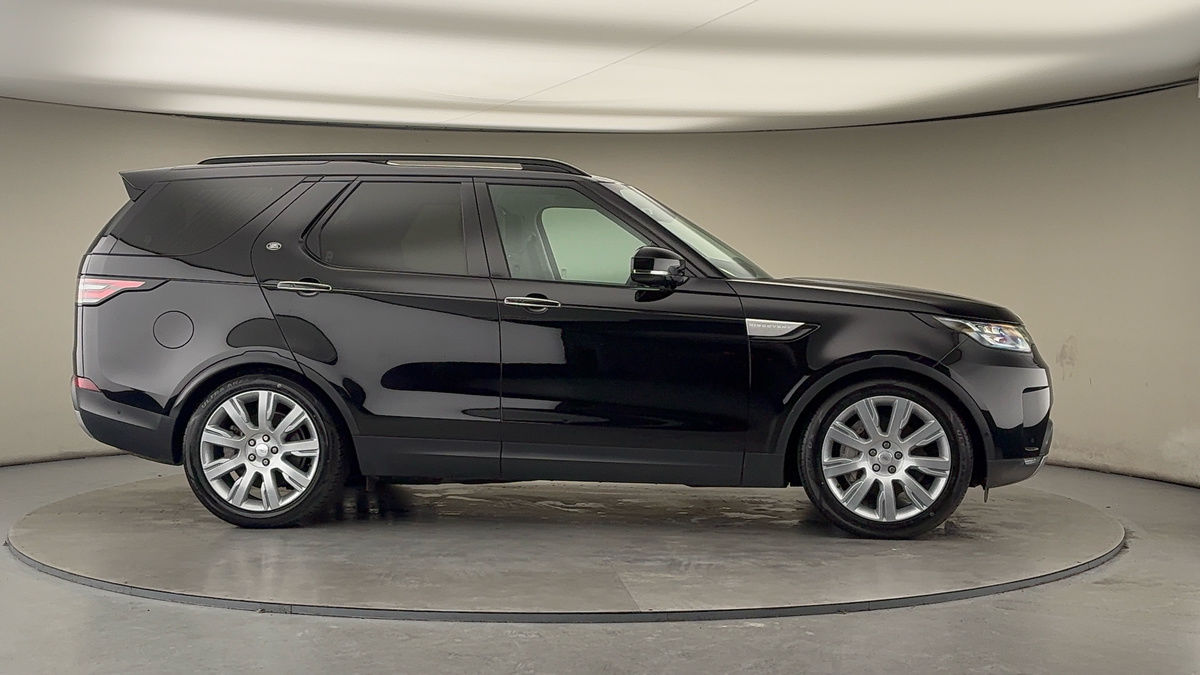 More views of Land Rover Discovery