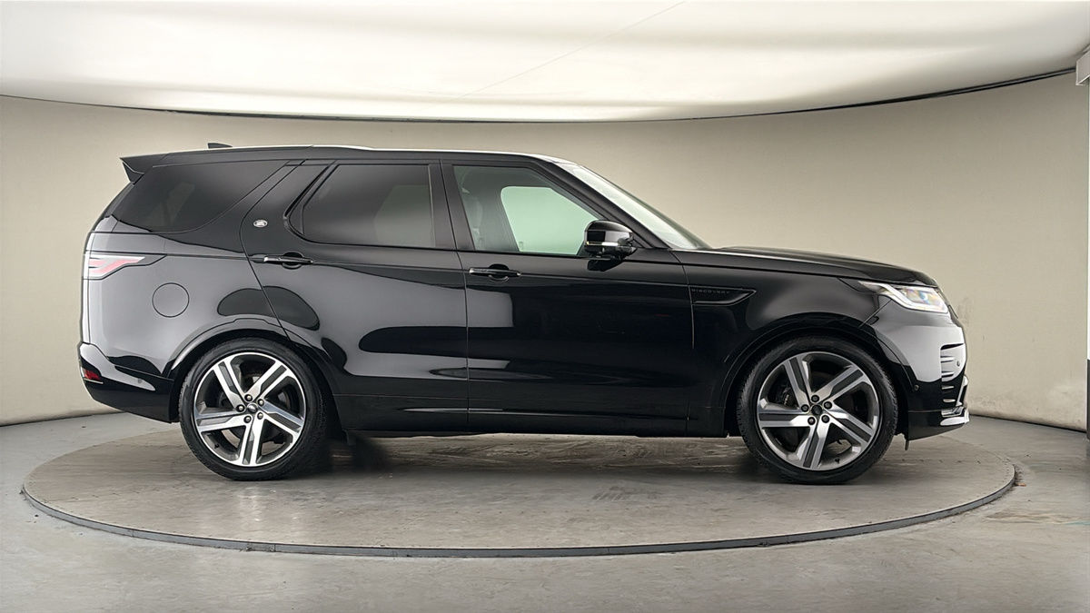 More views of Land Rover Discovery