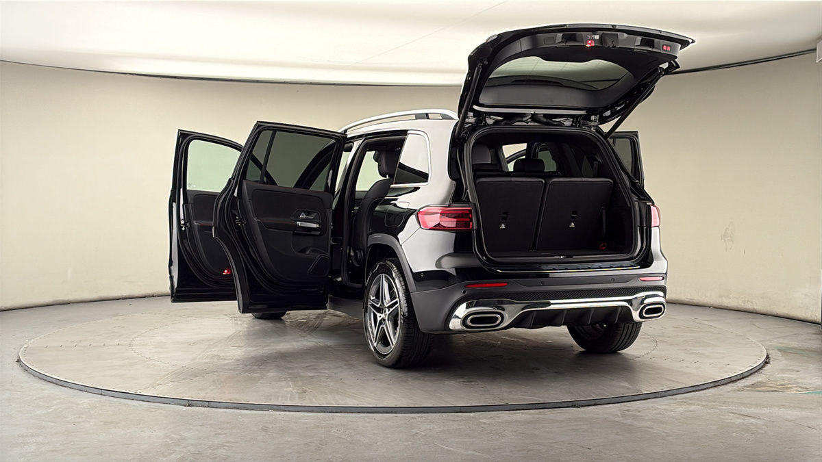 More views of Mercedes-Benz GLB