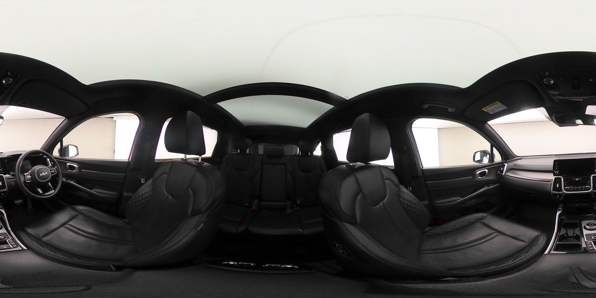 More views of Kia Sorento