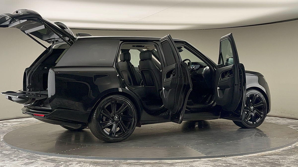 More views of Land Rover Range Rover