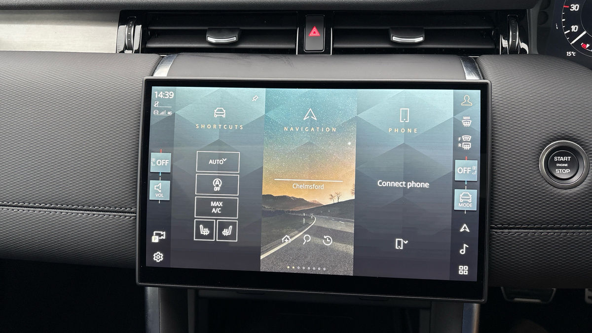 Land Rover Discovery Sport Image 17