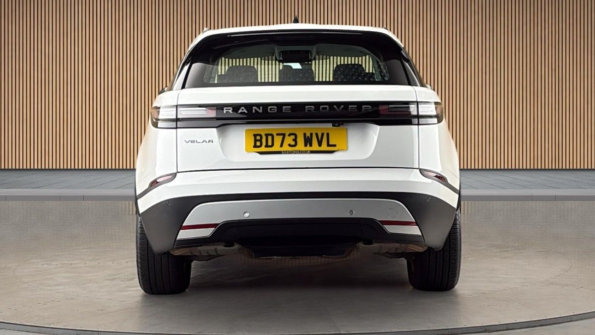 Land Rover Range Rover Velar Image 4