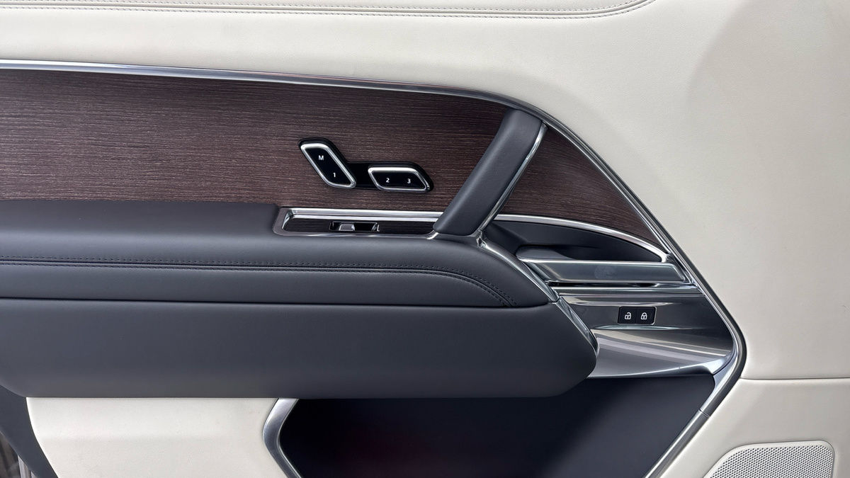 Land Rover Range Rover Image 19