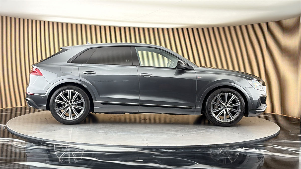 Audi Q8 Image 16
