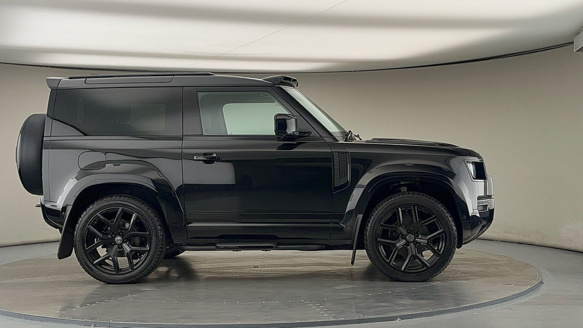 More views of Land Rover Defender 90