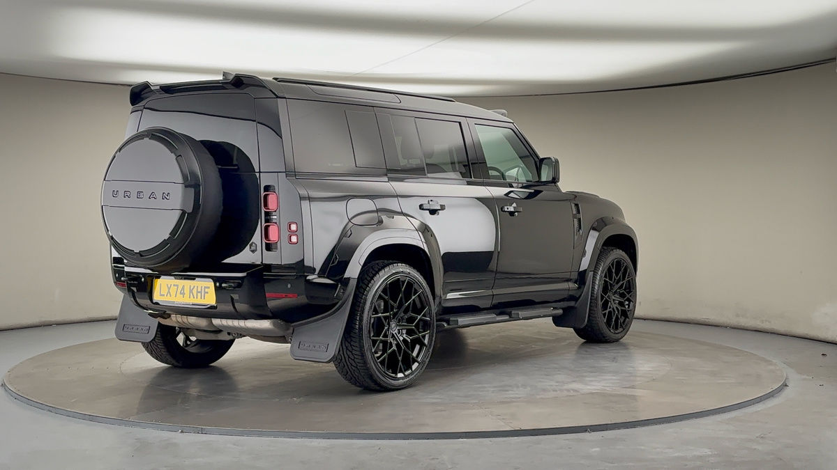 More views of Land Rover Defender 110