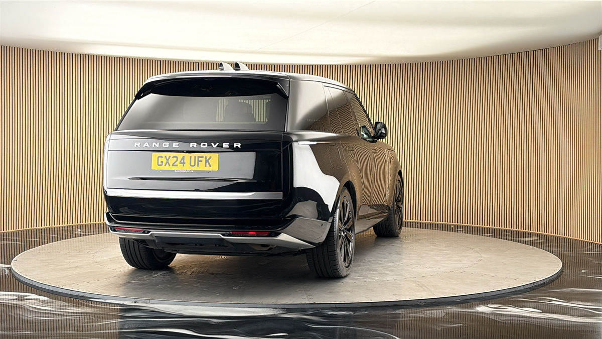 More views of Land Rover Range Rover