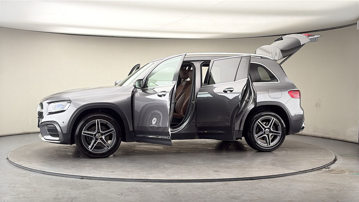 More views of Mercedes-Benz GLB