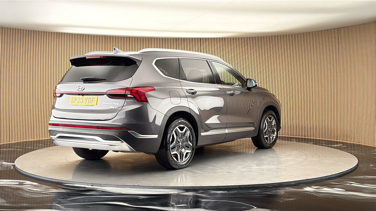More views of Hyundai Santa Fe