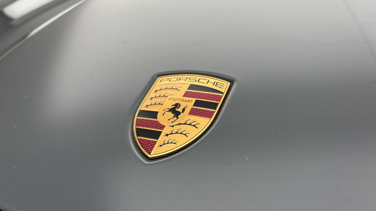 Porsche Cayenne Image 24