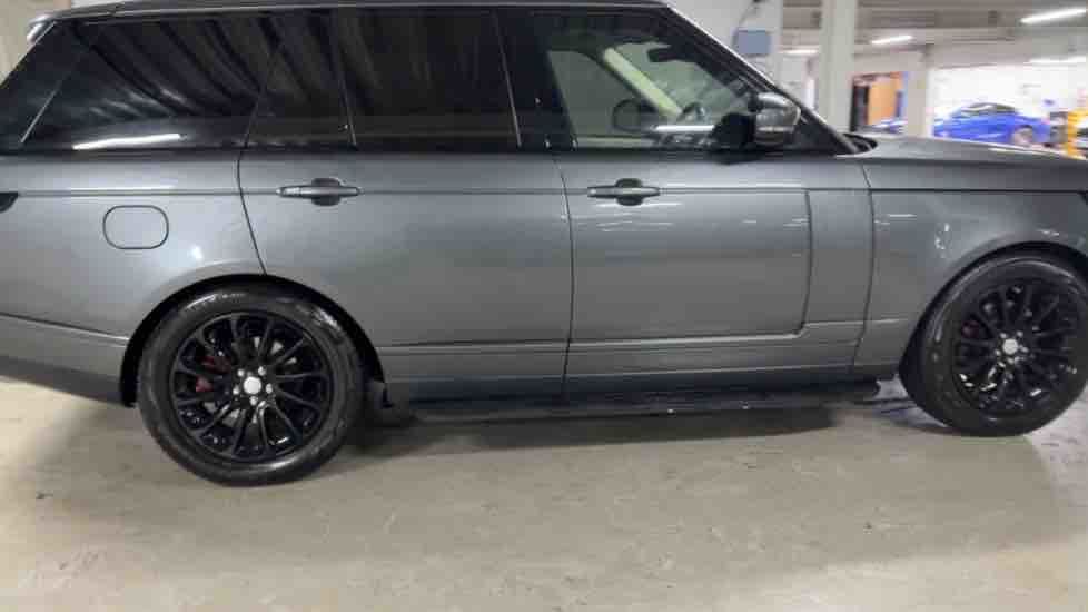 More views of Land Rover Range Rover