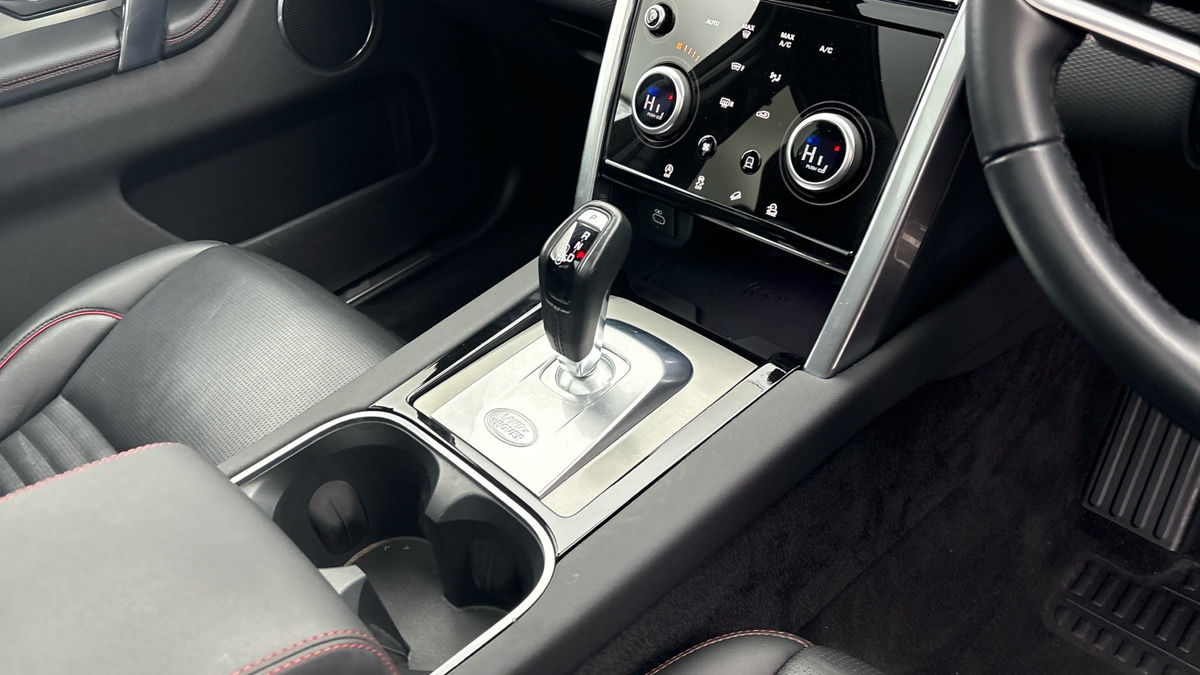 Land Rover Discovery Sport Image 18