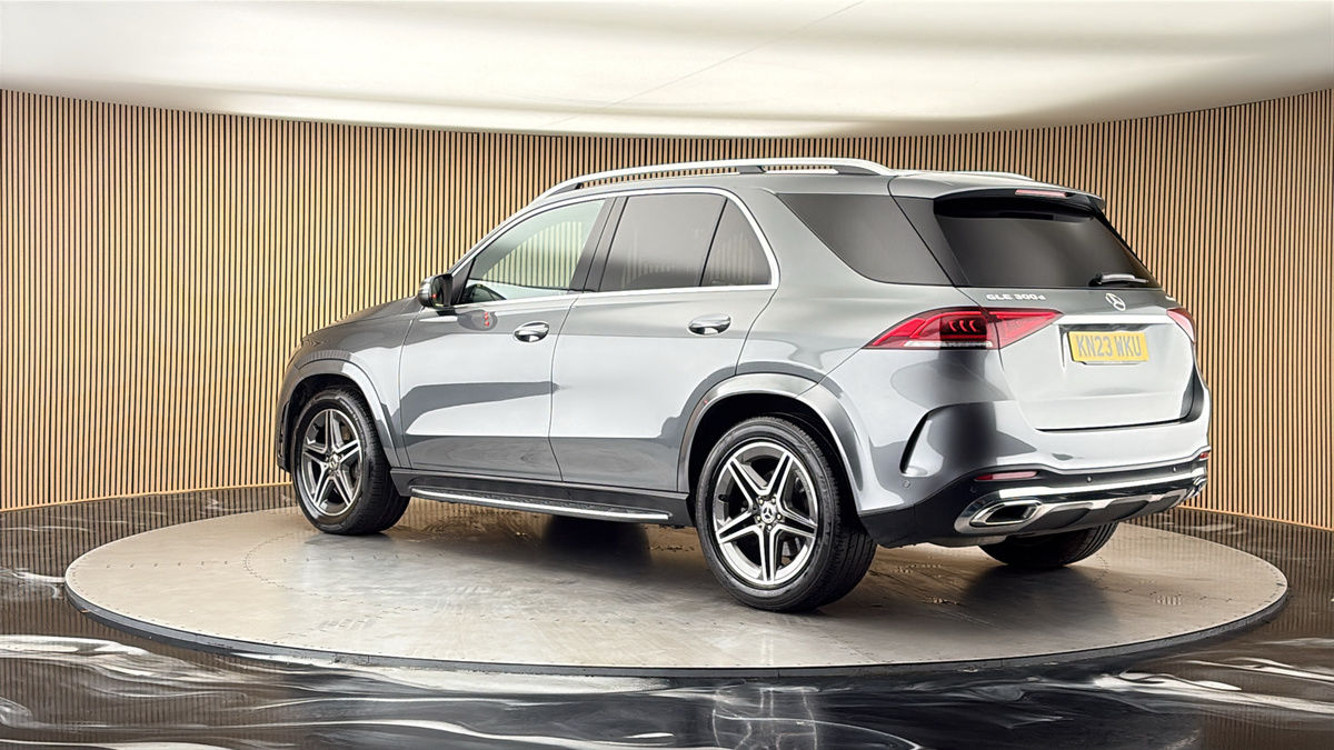 More views of Mercedes-Benz GLE