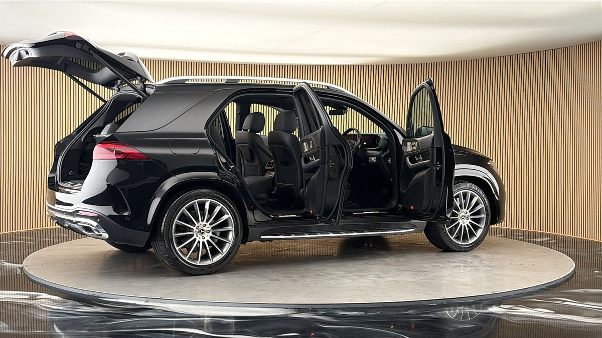 More views of Mercedes-Benz GLE
