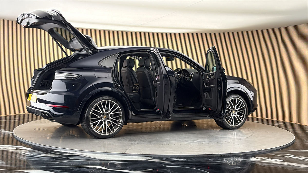 More views of Porsche Cayenne