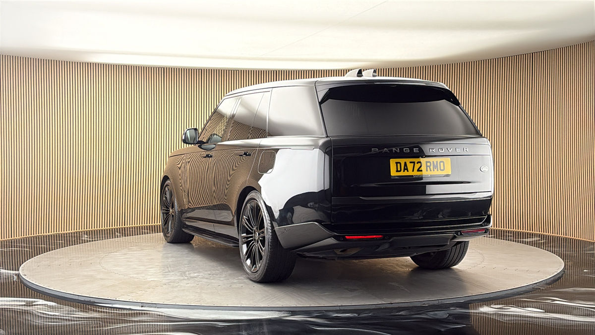 More views of Land Rover Range Rover