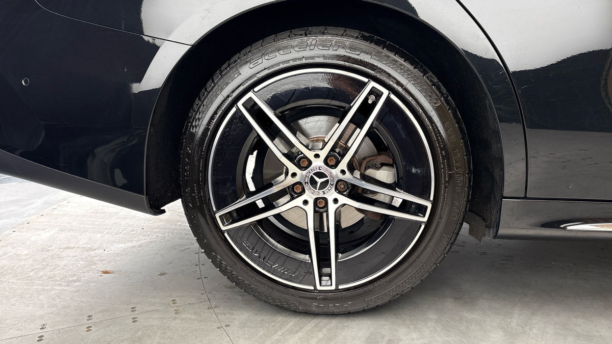 Mercedes-Benz E Class Image 10