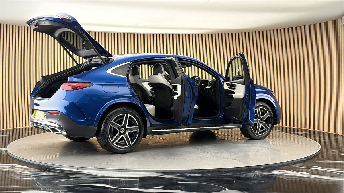 More views of Mercedes-Benz GLC