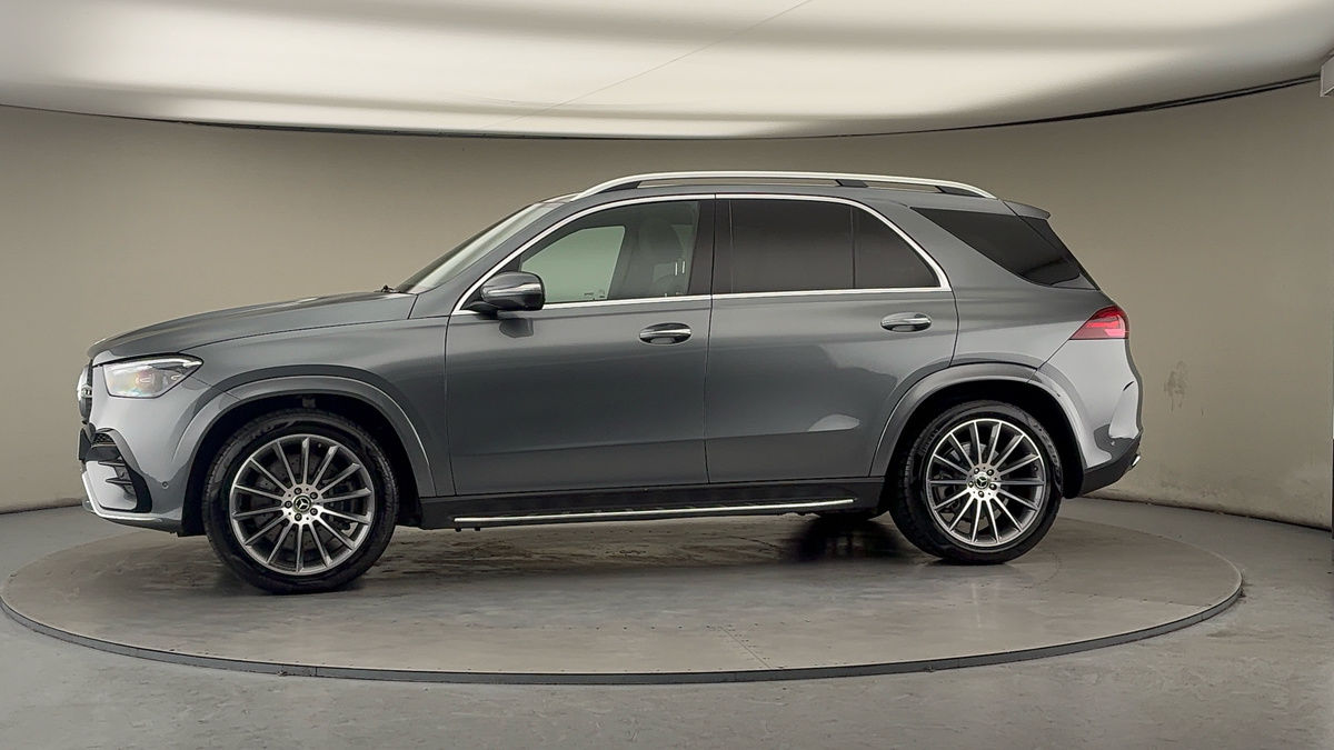 More views of Mercedes-Benz GLE