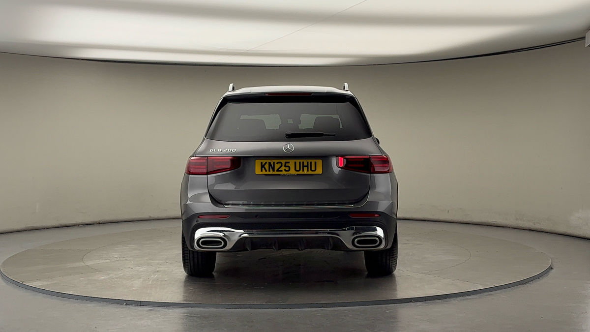 Mercedes-Benz GLB Image 4