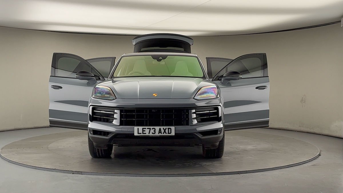 More views of Porsche Cayenne