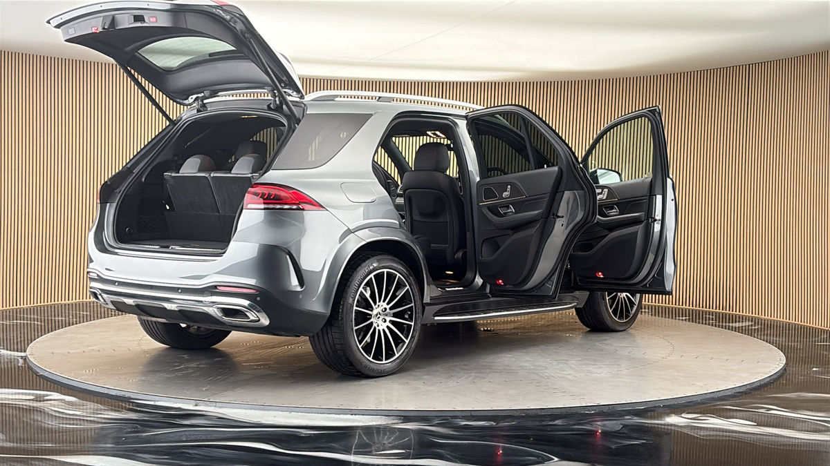 More views of Mercedes-Benz GLE