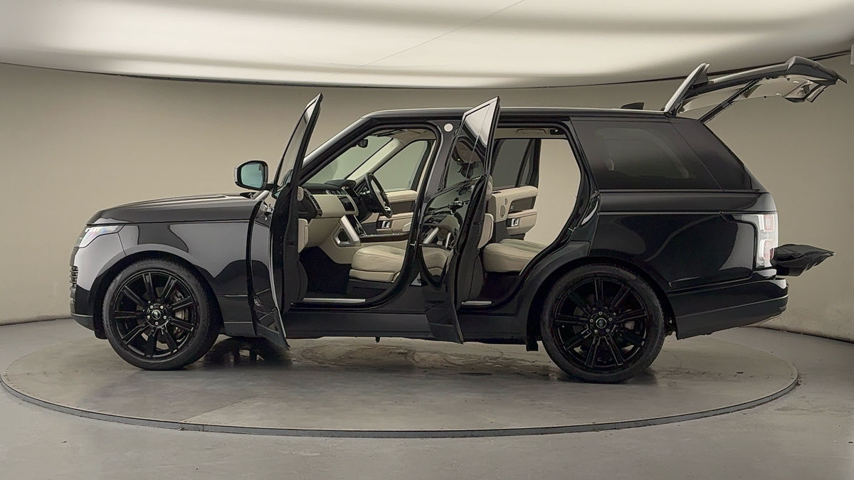 More views of Land Rover Range Rover