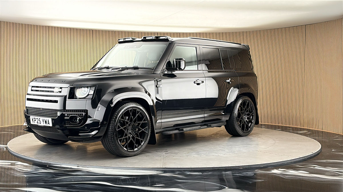 Land Rover Defender 110 Urban Image 20