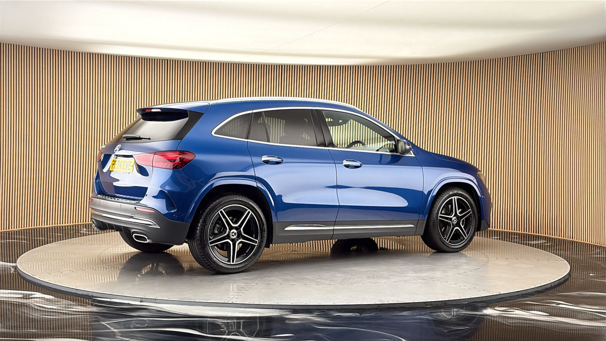More views of Mercedes-Benz GLA