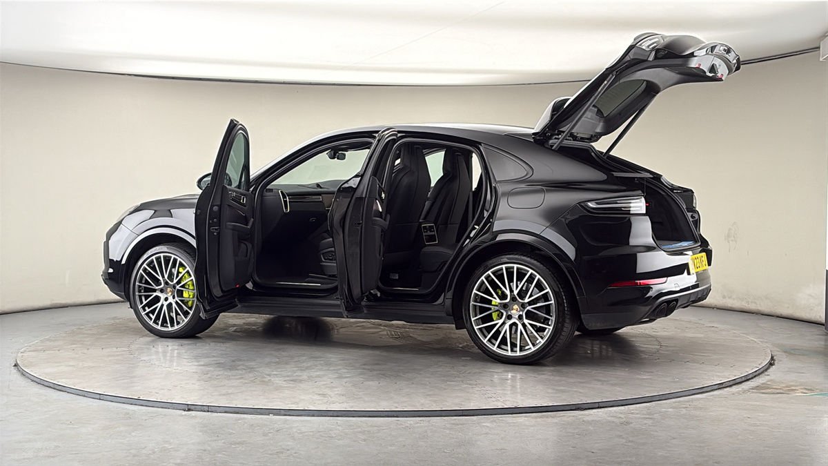 More views of Porsche Cayenne