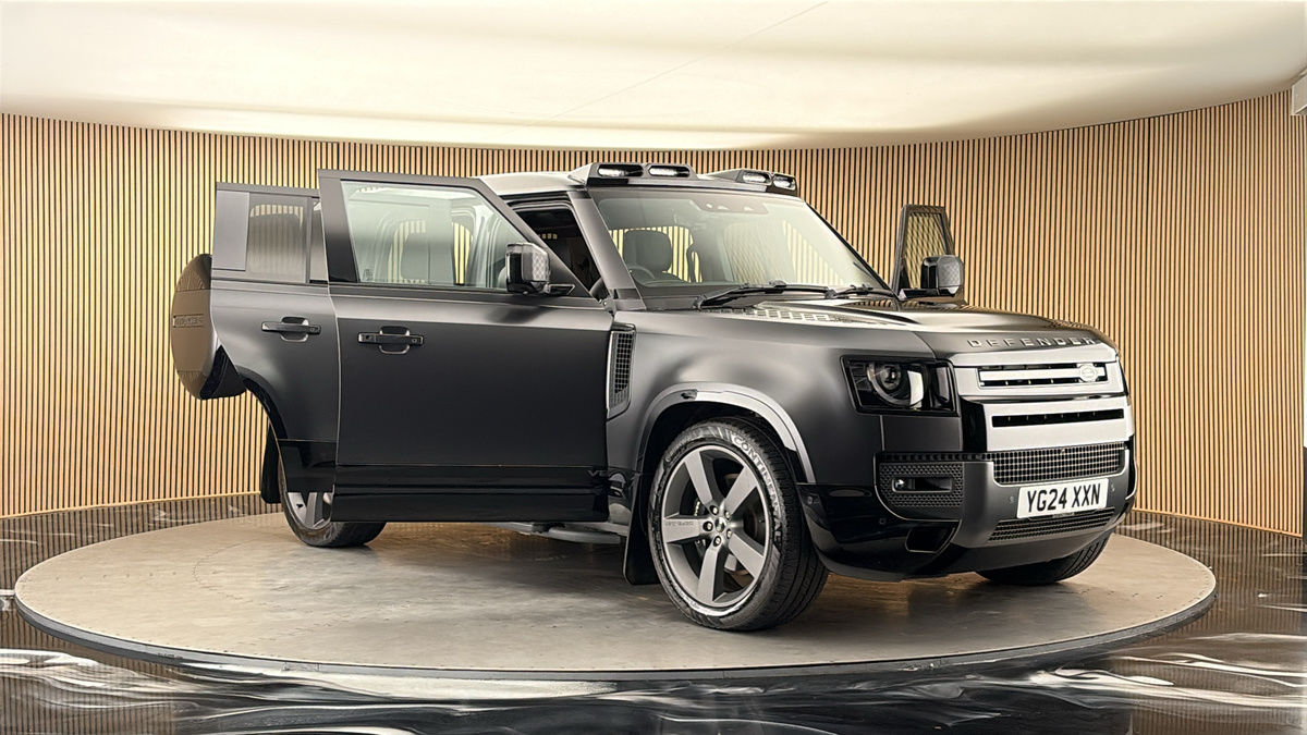 More views of Land Rover Defender 110
