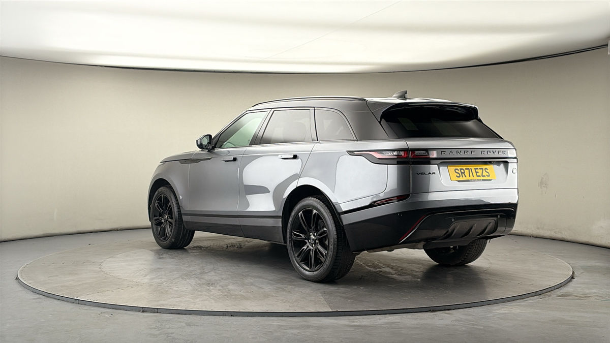 Land Rover Range Rover Velar Image 2