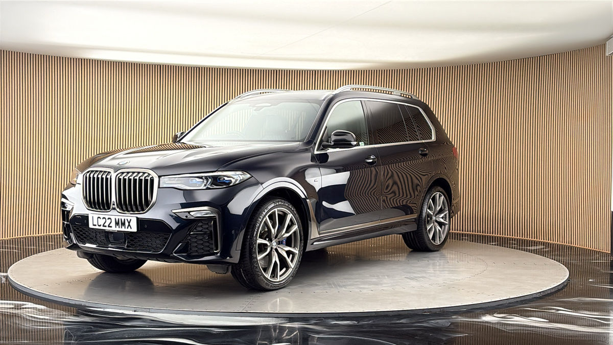 More views of BMW X7