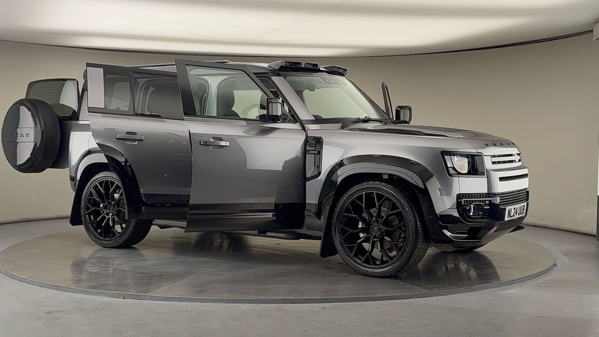 More views of Land Rover Defender 110