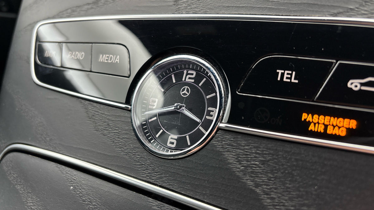 Mercedes-Benz C Class Image 25